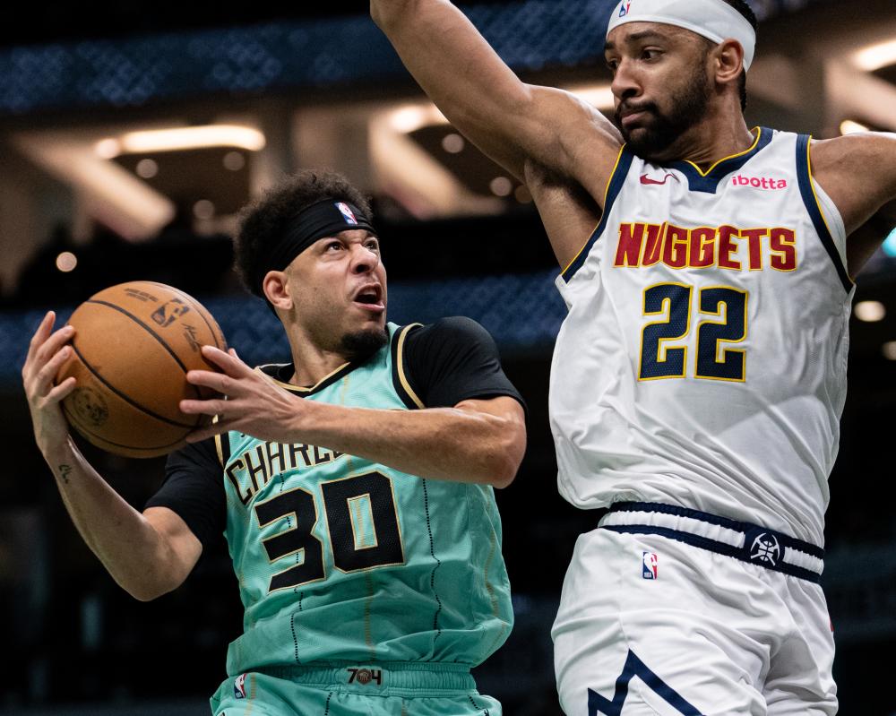 端的表现同 端的表现同