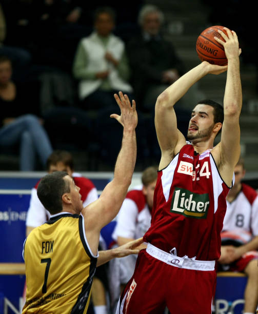 育场对实现 育场对实现